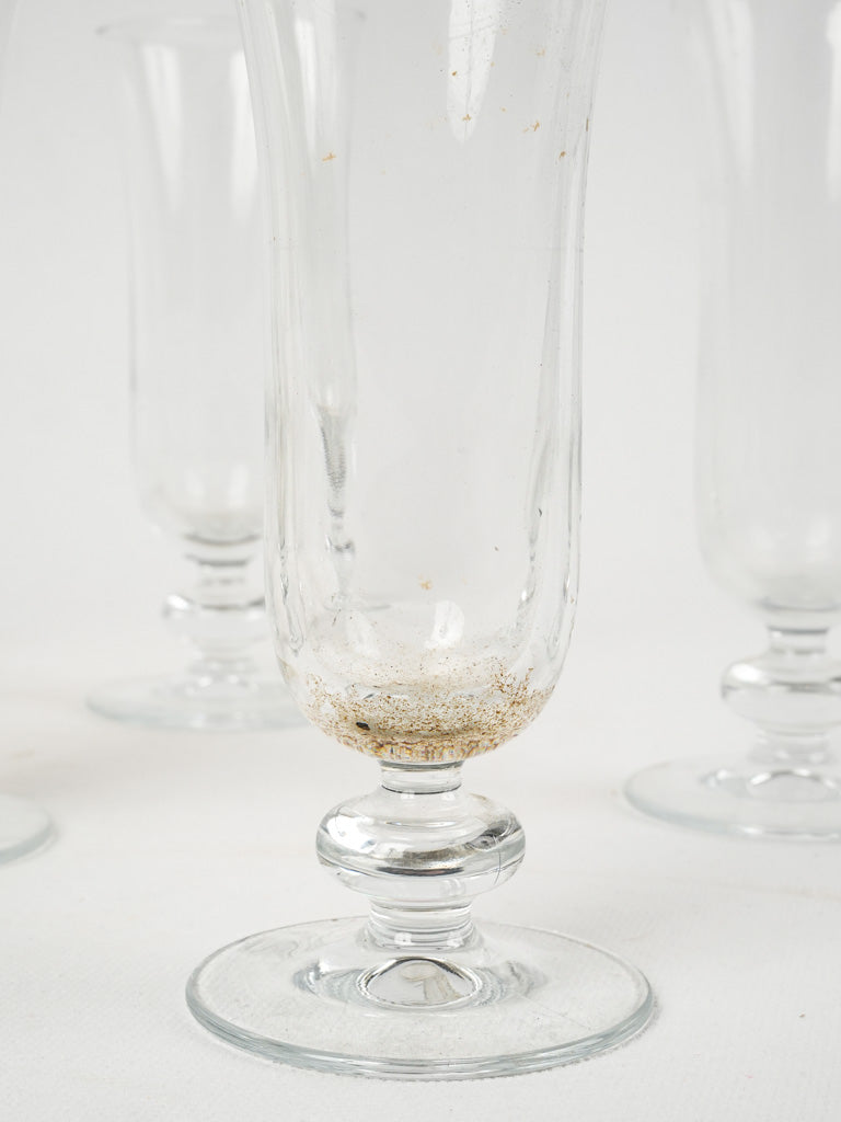 Stylish vintage ball knop flutes