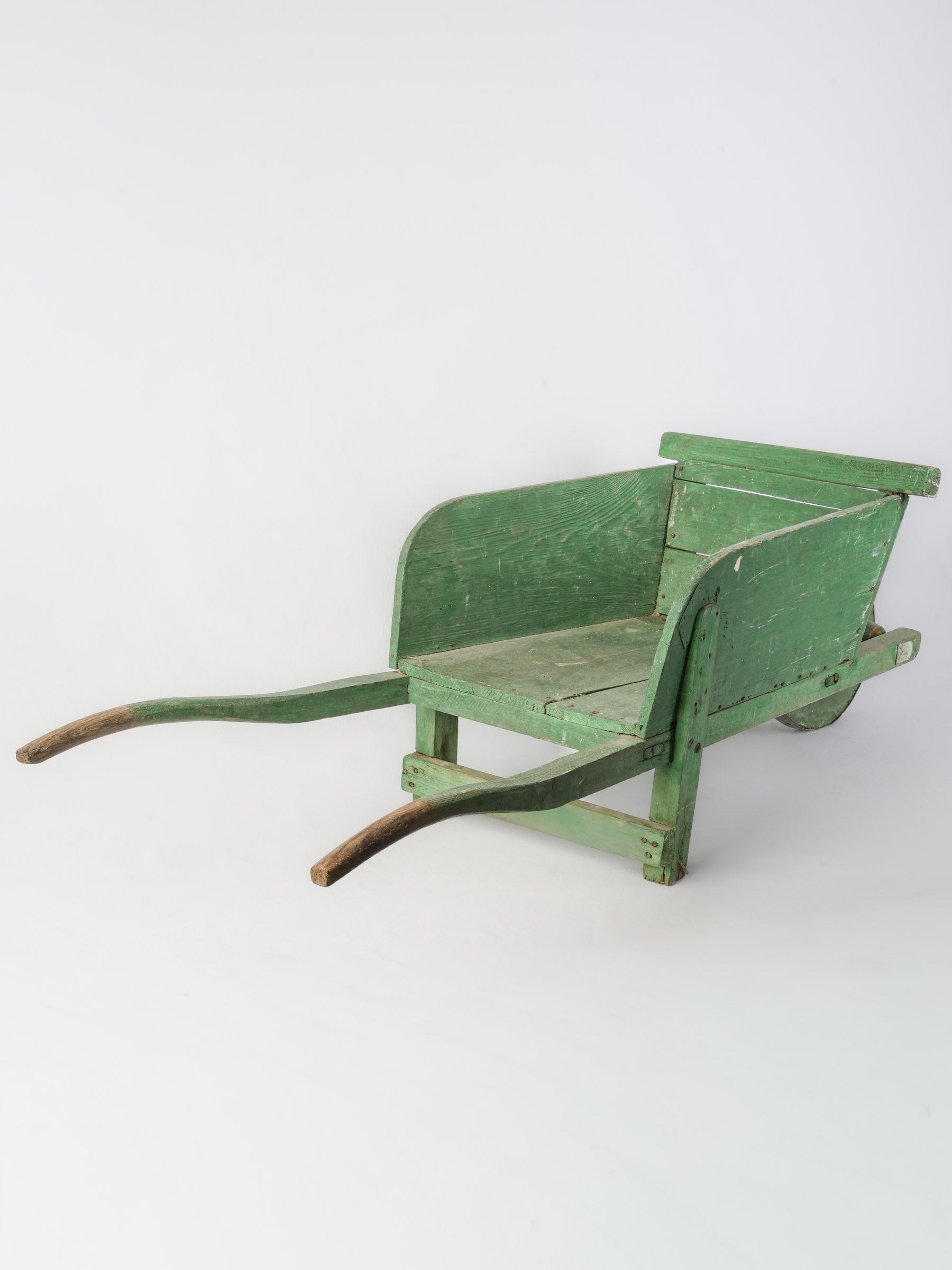 Classic farm-style French cart