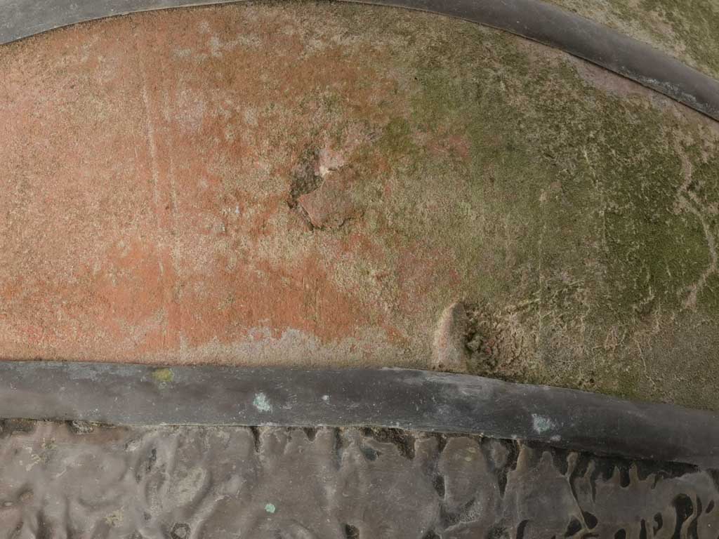 Expressive sculptural earthenware bowl