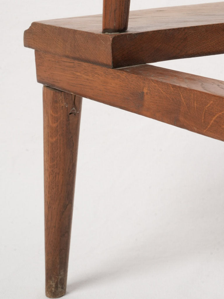 Tapered-legged plant stand  