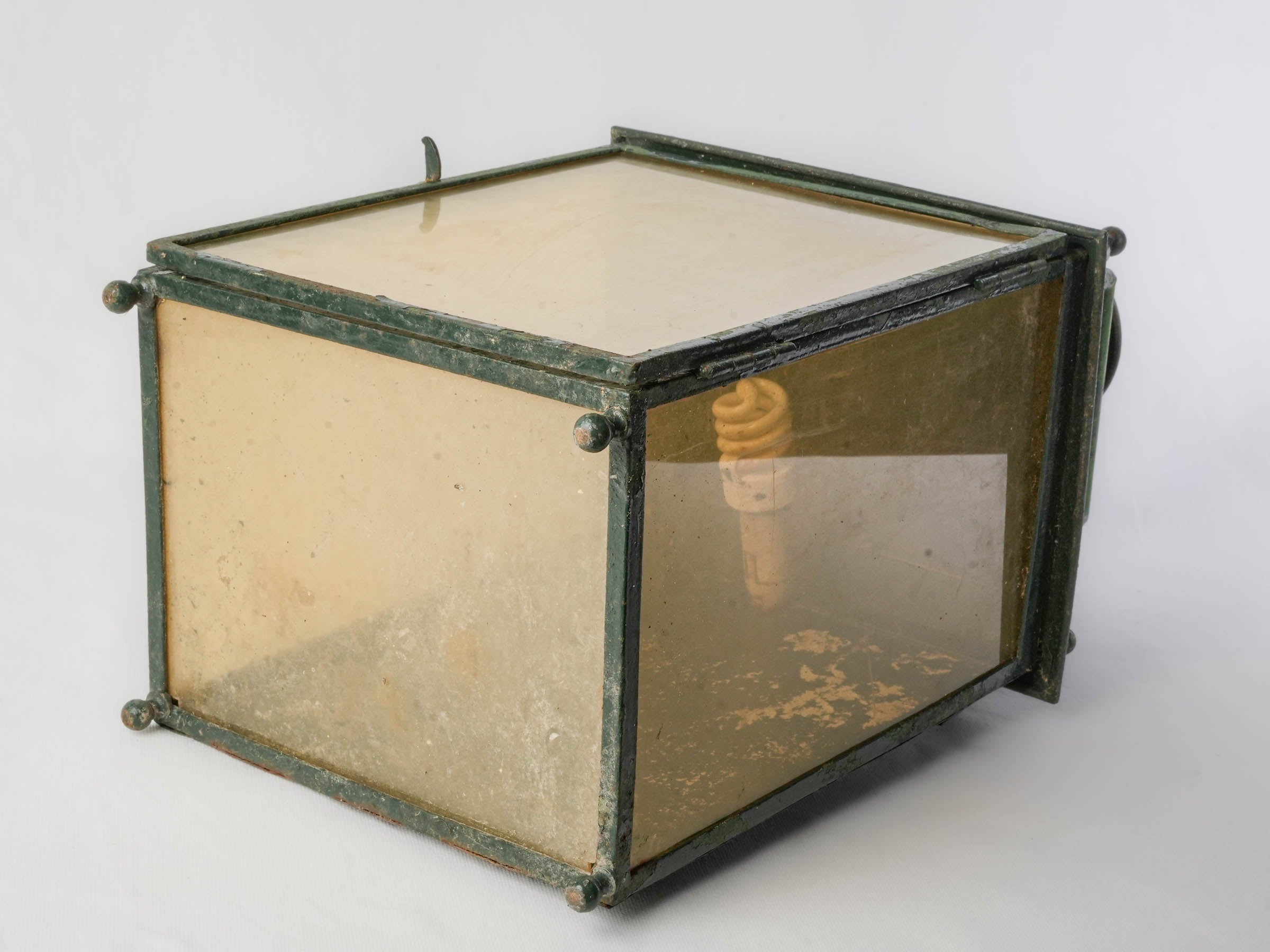 Embossed motif antique lantern  