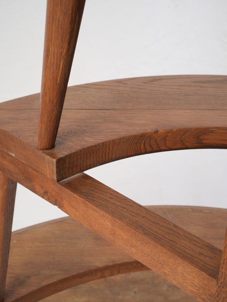 Graceful cascading plant holder