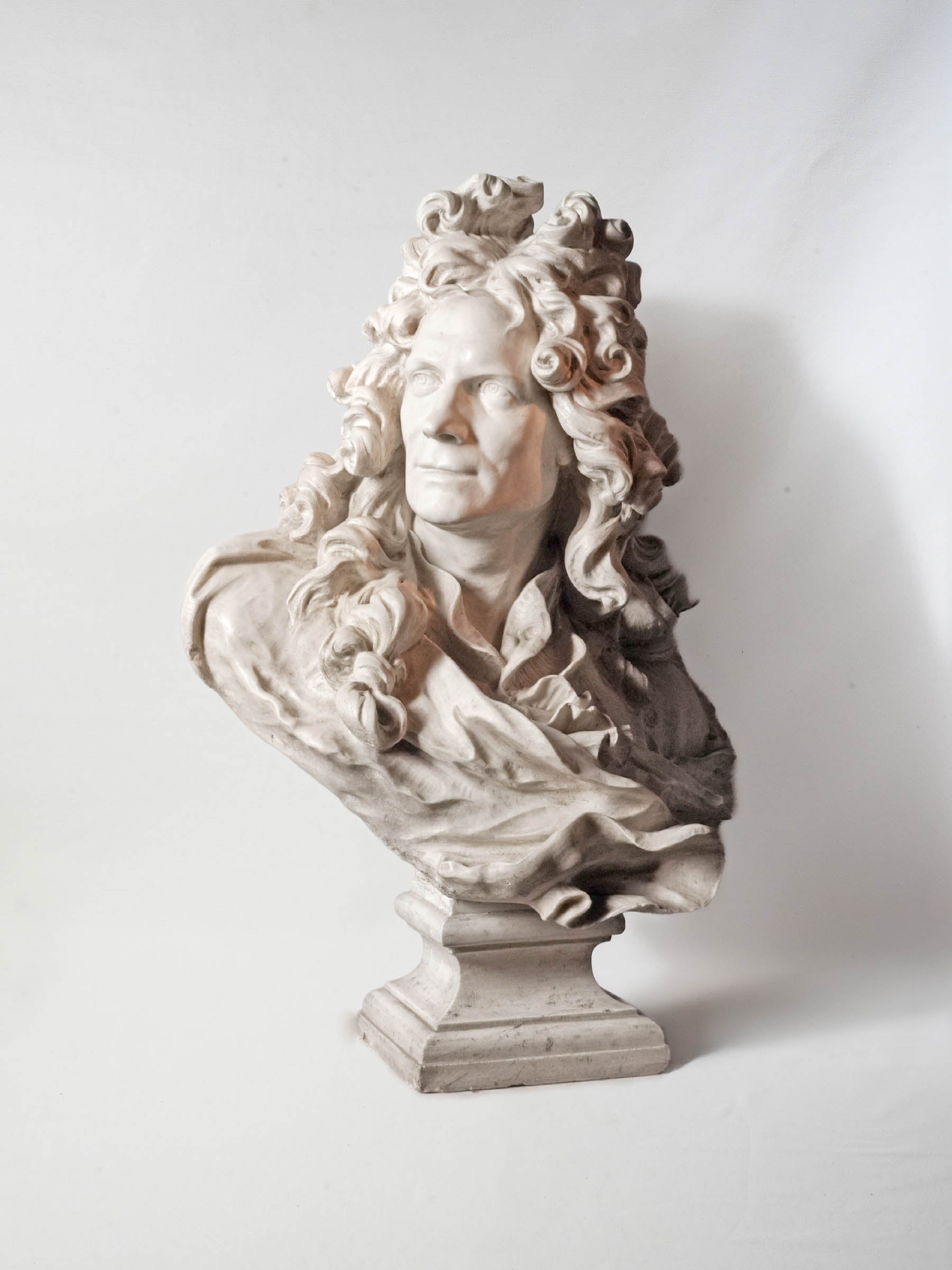 Exceptional Carrara Marble Bust of Van Cleve after Jean-Jacques Caffieri, Late 19th Century - 28¼"