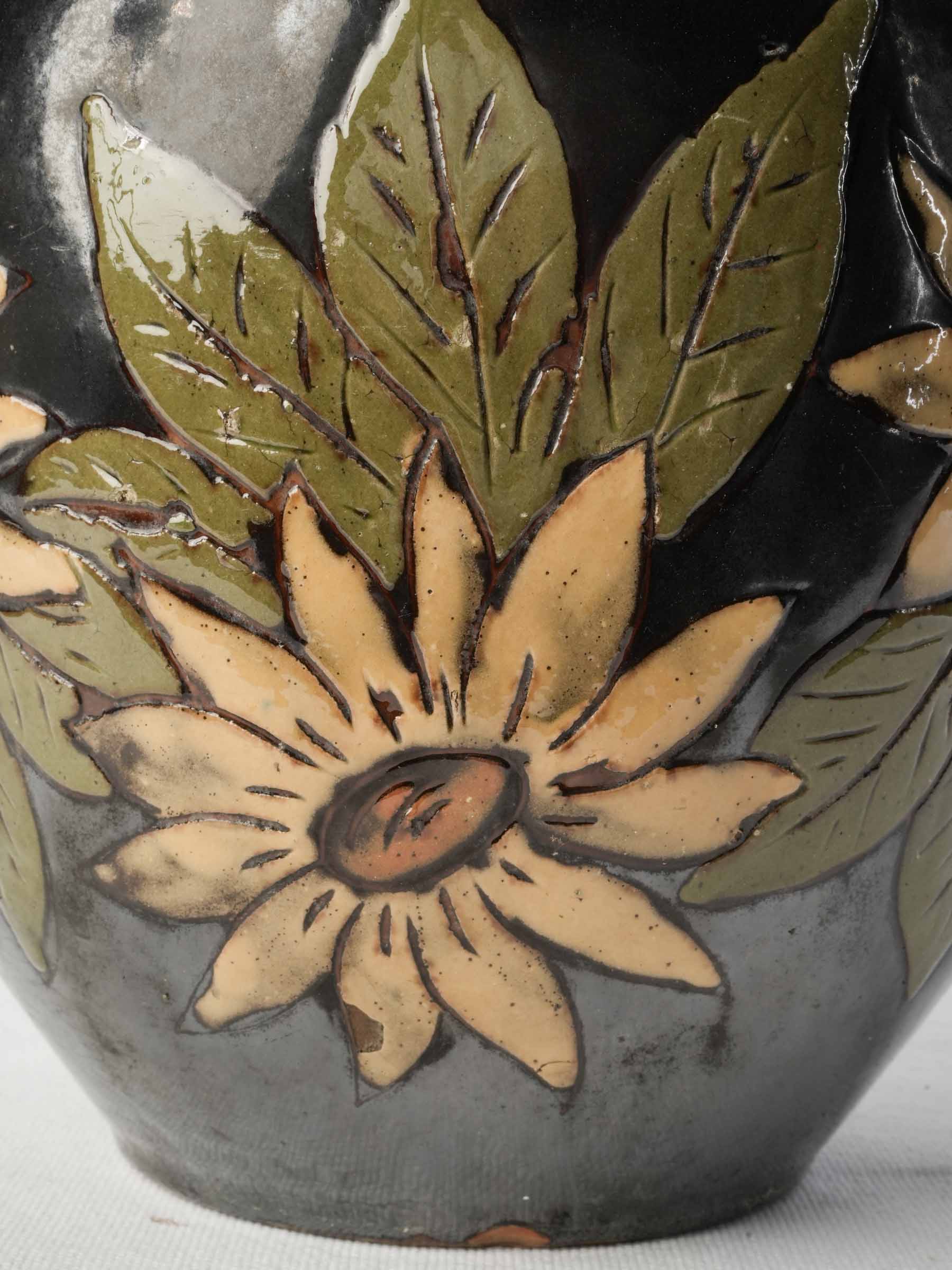 Textured relief pattern vase  