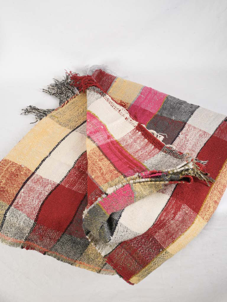 Lively checked sofa drape