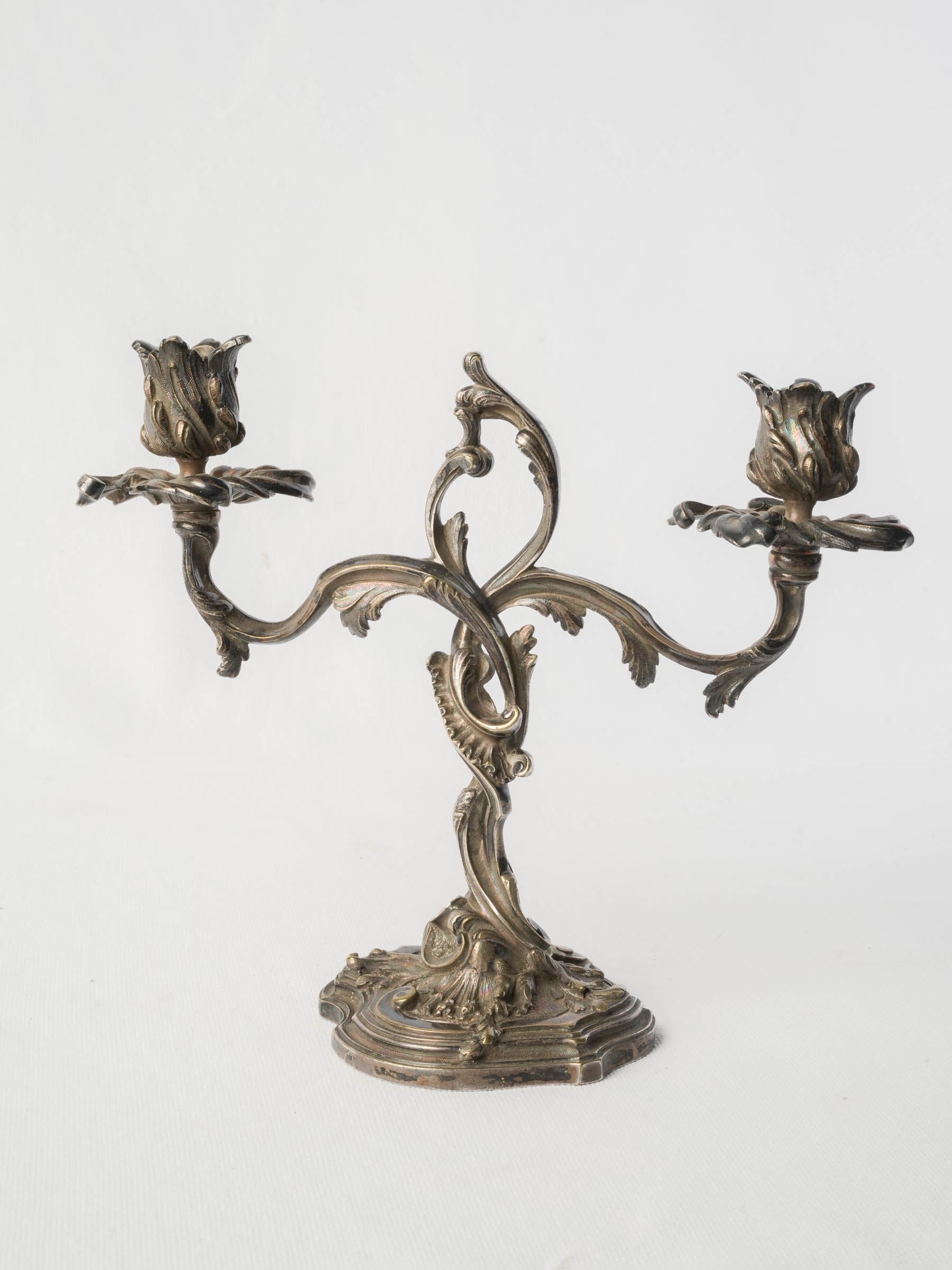 Rococo-style decorative table centerpiece  