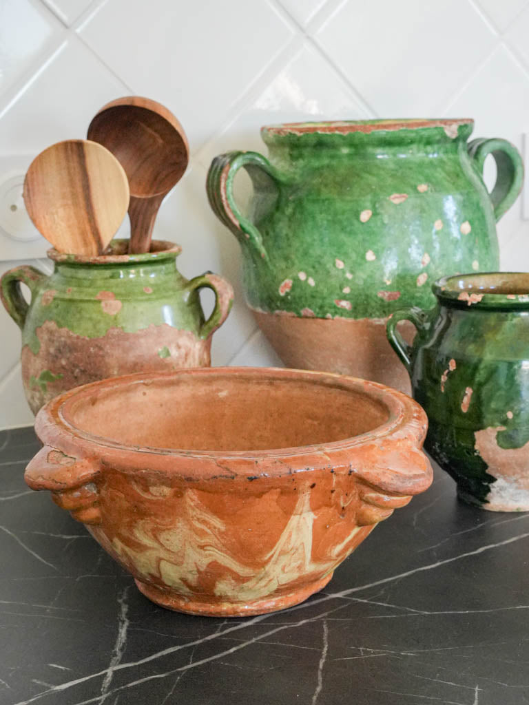 Marbled lobed French pottery