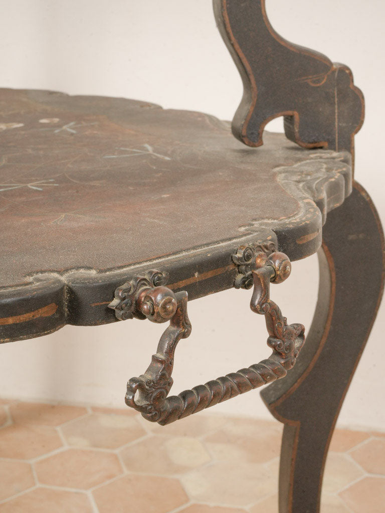 Late-19th-century adorned drink table  