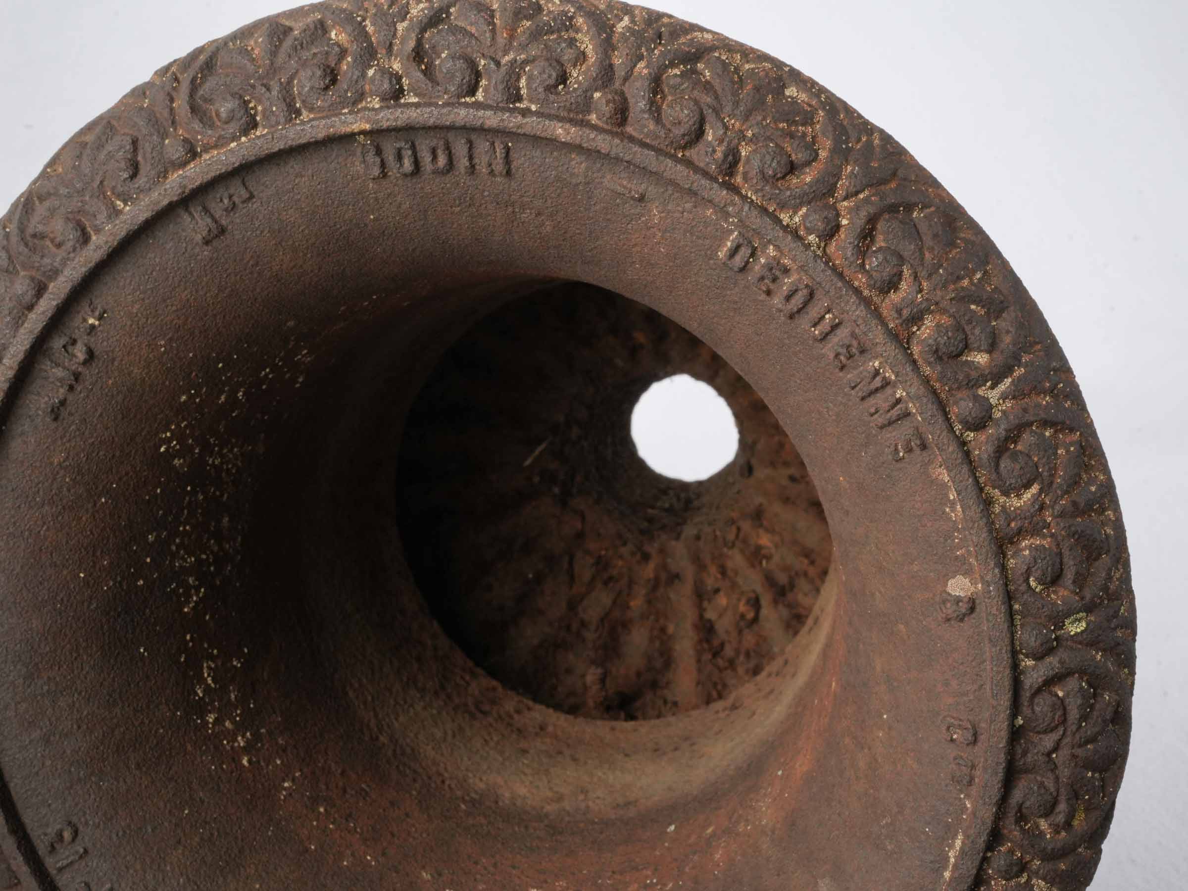 Foundry mark model number urns  