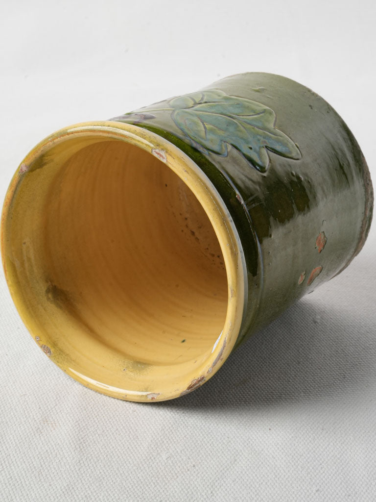 Classic late 19th-century jar  
