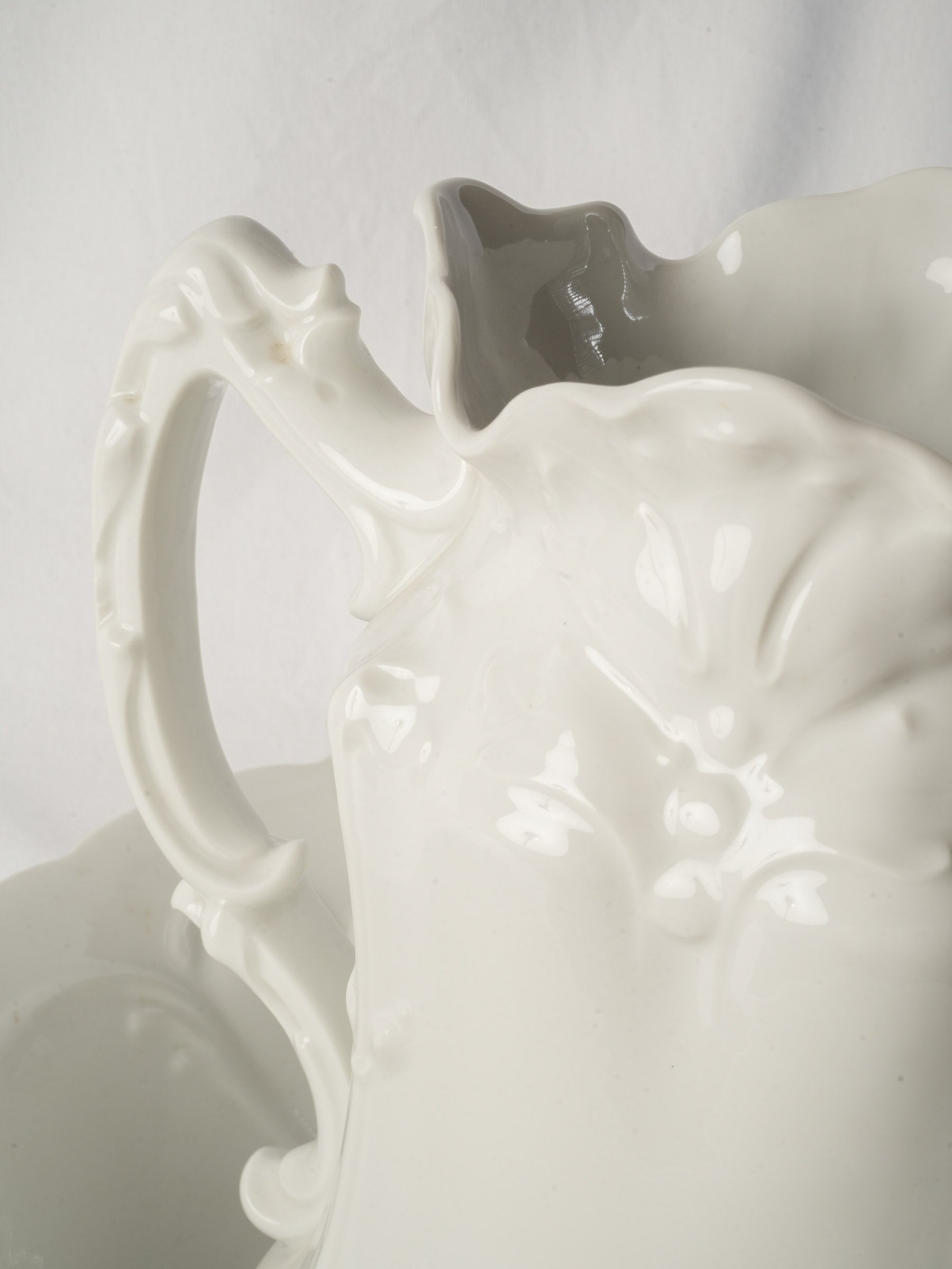 Large Limoges Porcelain Wash Pitcher and Basin, Early 20th Century - 14¼"
