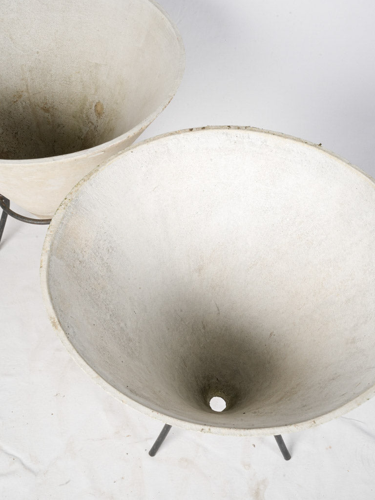 Rustic fiberstone flowerpots