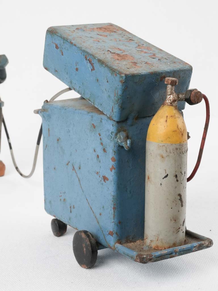 Art Modeste sculpture - Commercy gas 6¾"