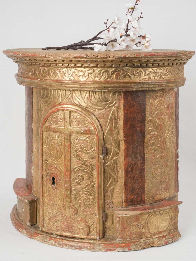 Remarkable, giltwood tabernacle communion cabinet
