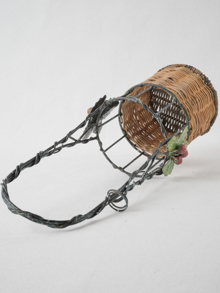 Traditional wire wine bottle tote