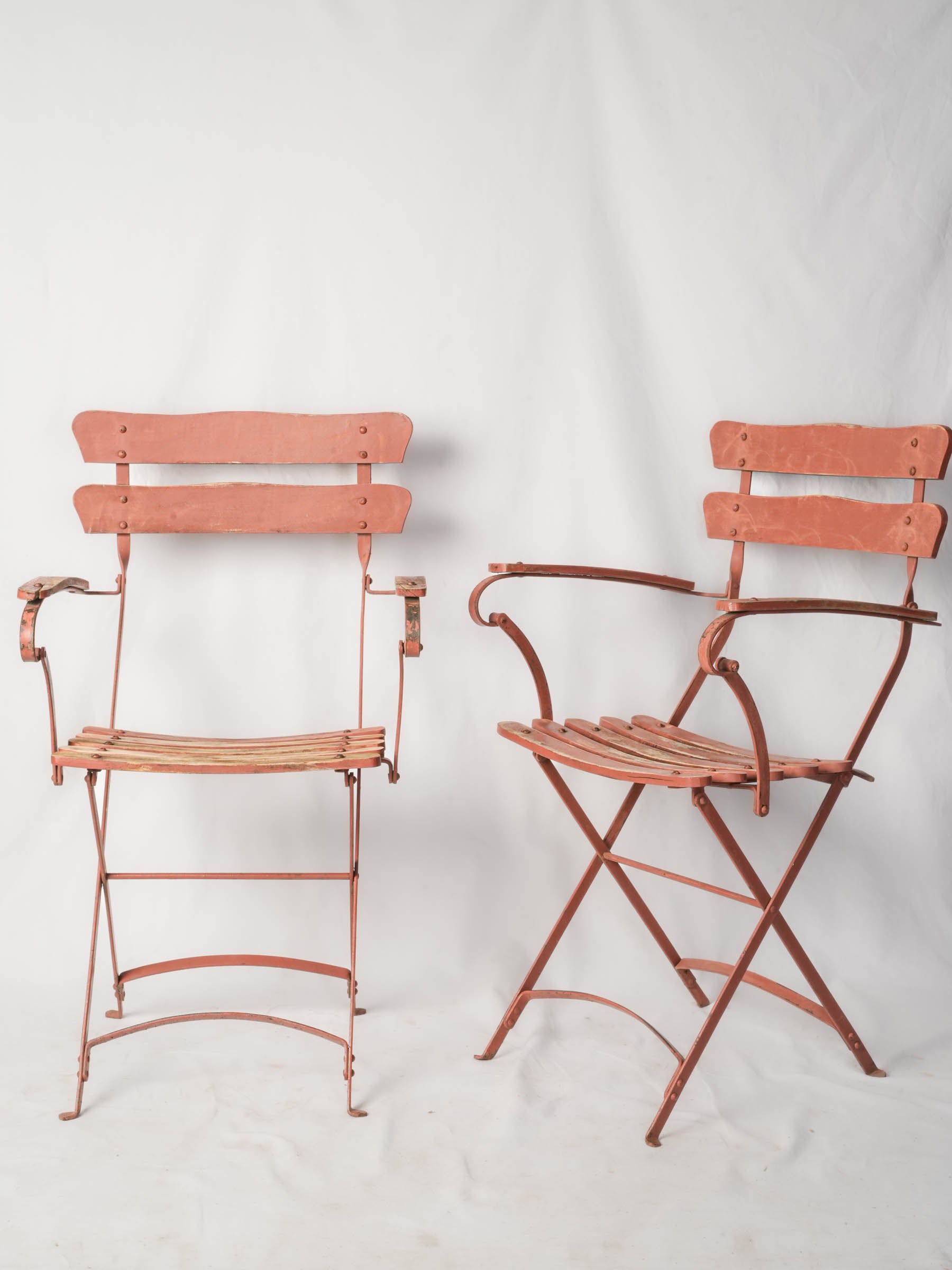 Vintage Provence terracotta-red seating