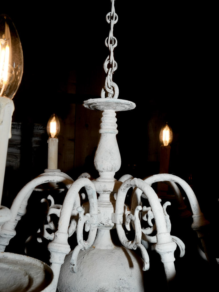 Sophisticated vintage eight-light chandelier