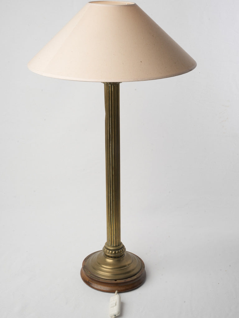 Elegant hardwood plinth lamp  