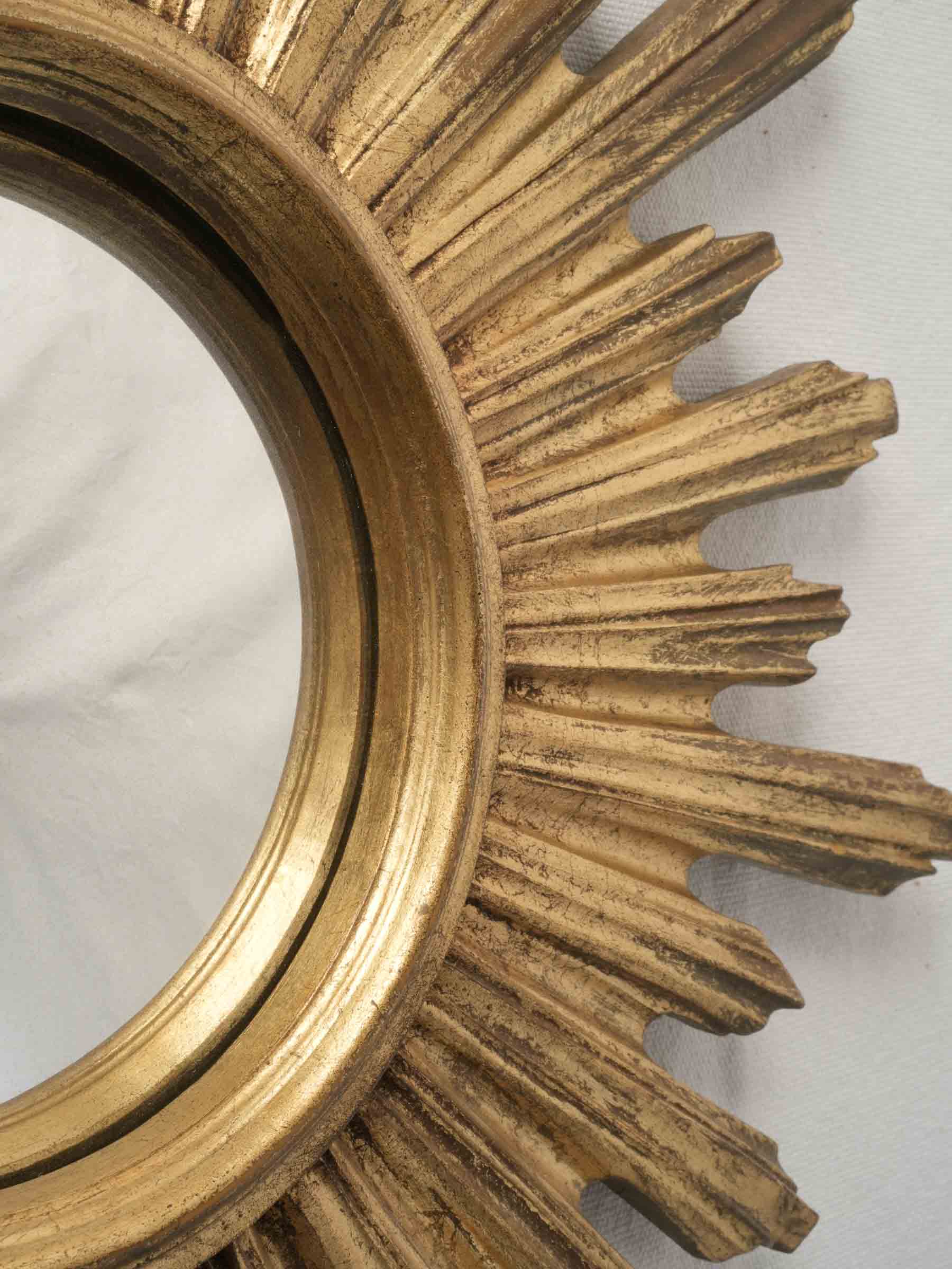 French Giltwood Sunburst Convex Mirror, Early 20th Century - 22¾"