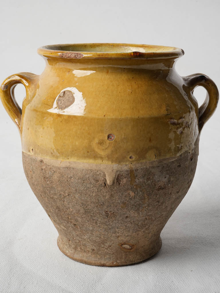 Aged Provençal ceramic kitchen décor