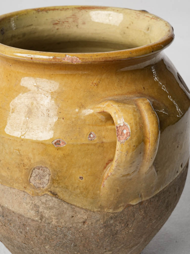 Classic asymmetrical French kitchen jar