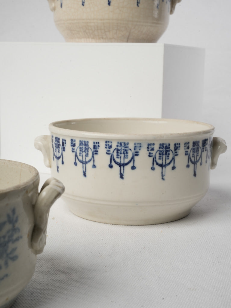 5 Small Antique Saint-Uze Ceramic Bowls w/ Blue & White Pattern