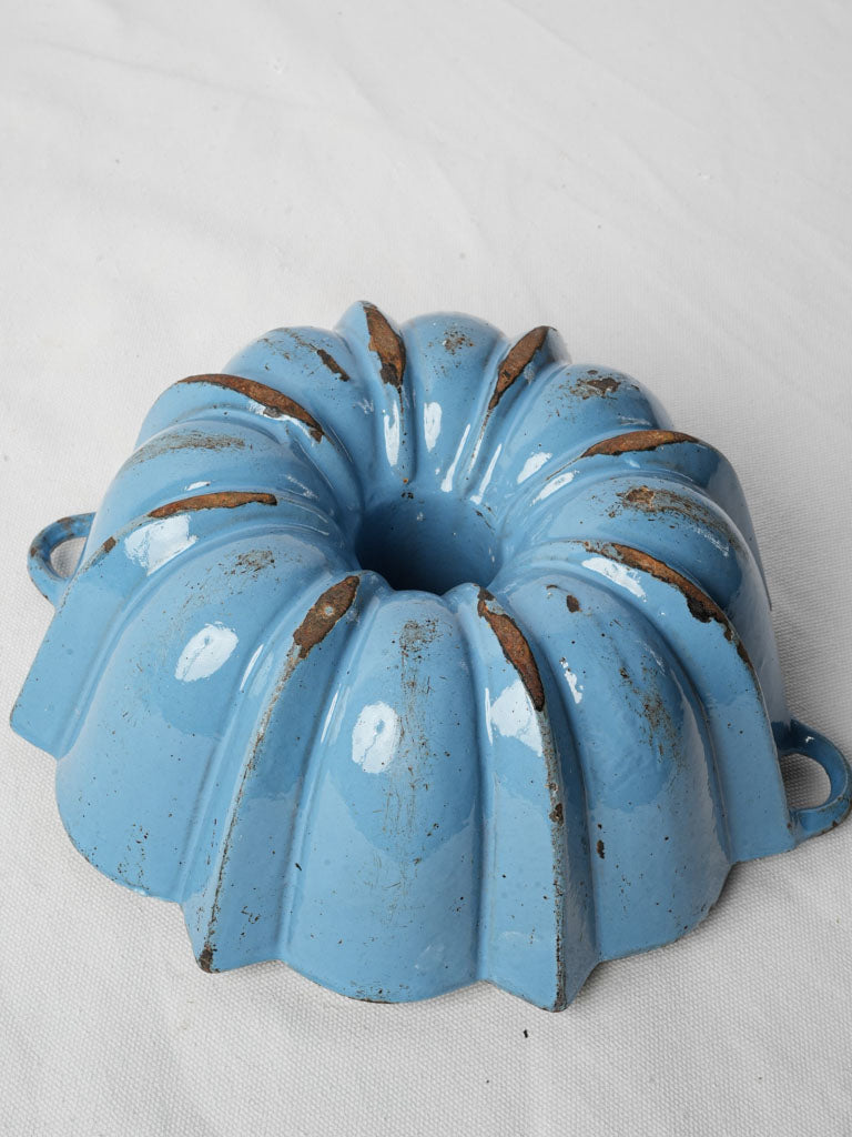 Early 20th-Century Pale Blue Enameled Cast Iron Kouglof Mold w/ Scalloped Form 10¾"