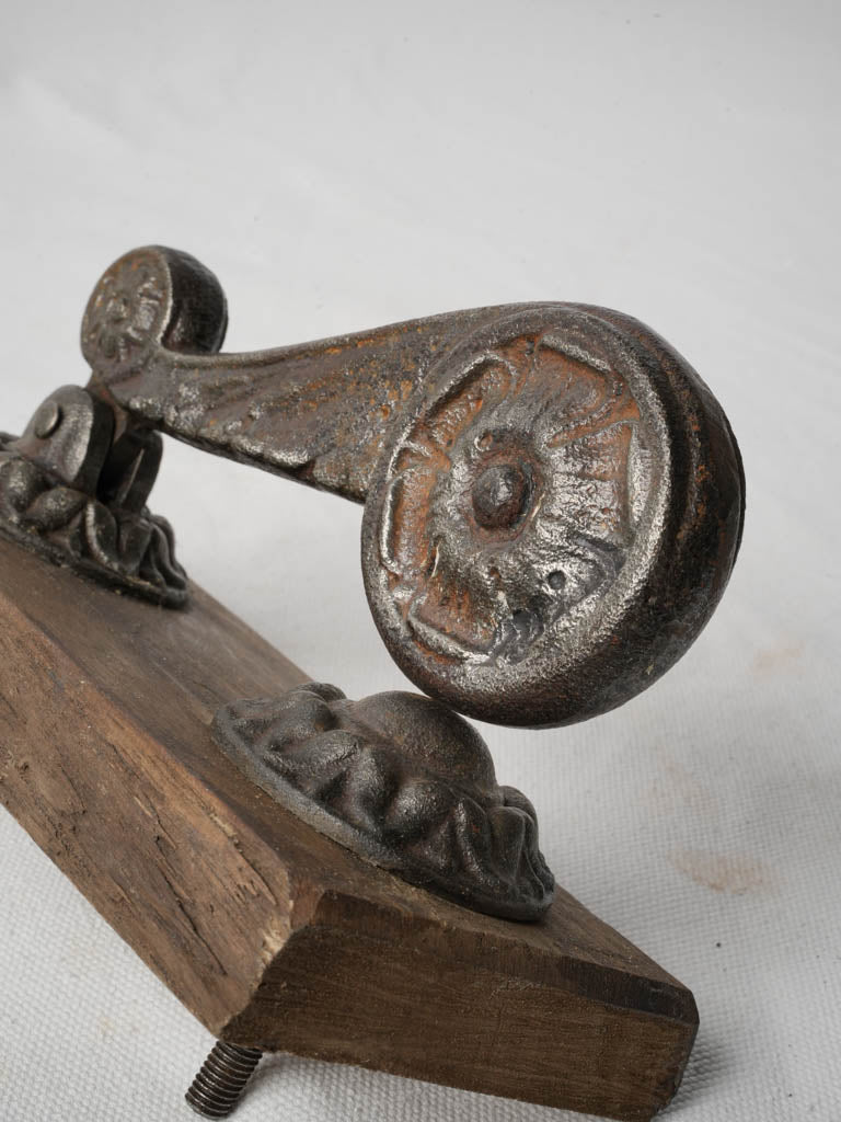 Detailed floral motif door accessory  