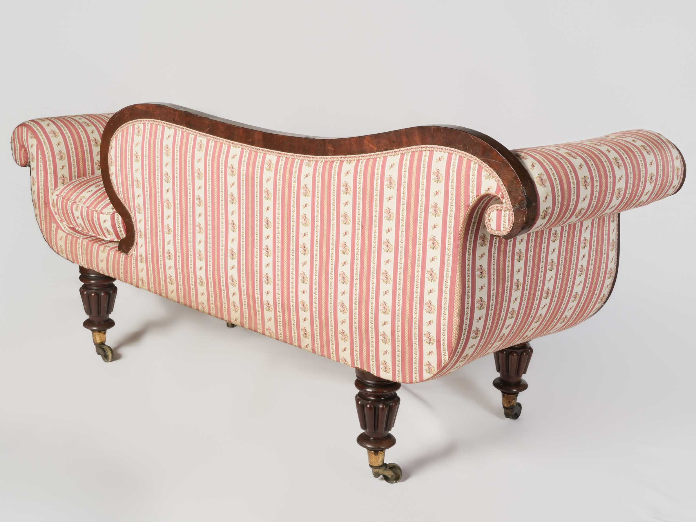 English Scroll-End Chaise Longue w/ Matching Pouf, 19th Century - 71¼"