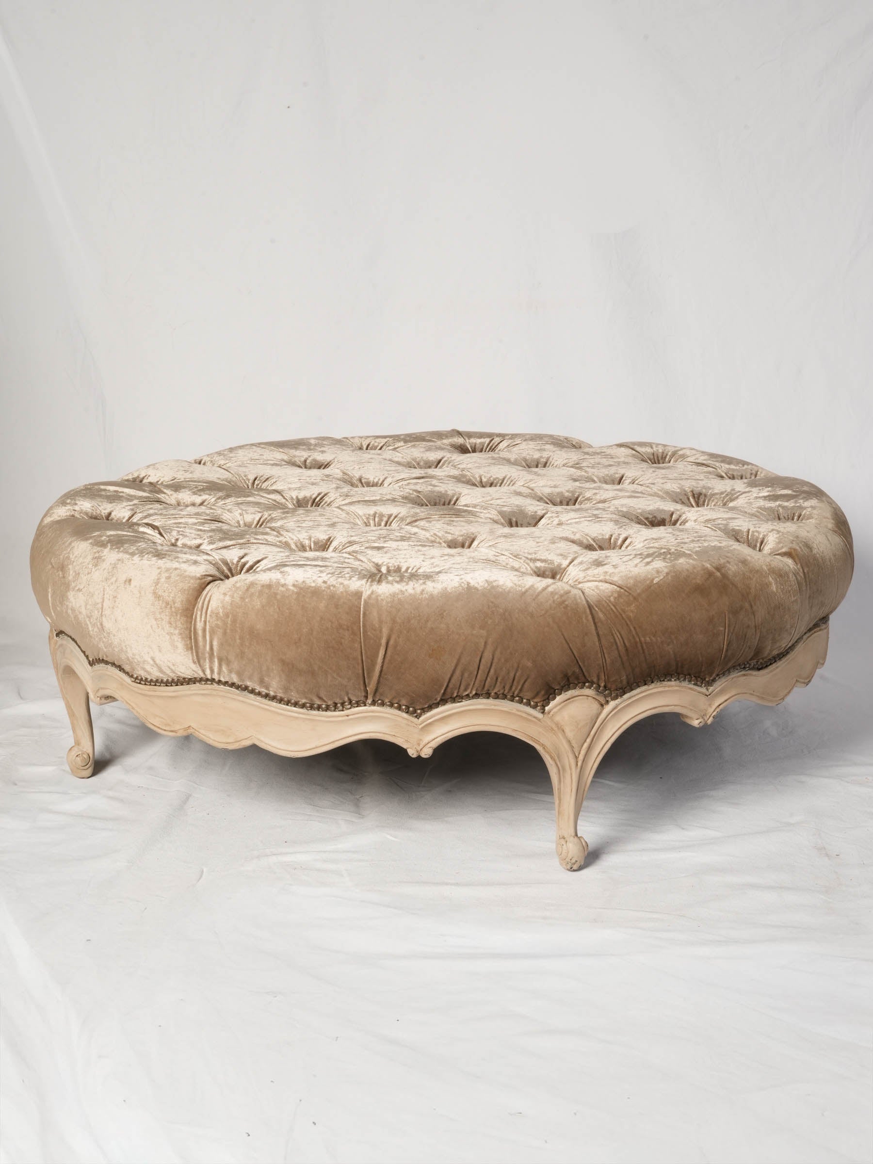 Oversized French Louis XV Style Round Ottoman w/ Tufted Taupe Velvet, Early-Mid 20th Century - 46½"