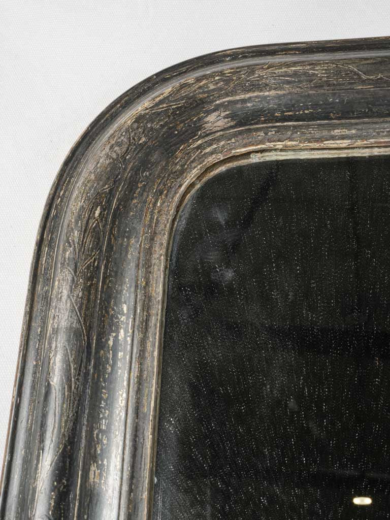 Matte black classic mirror piece  