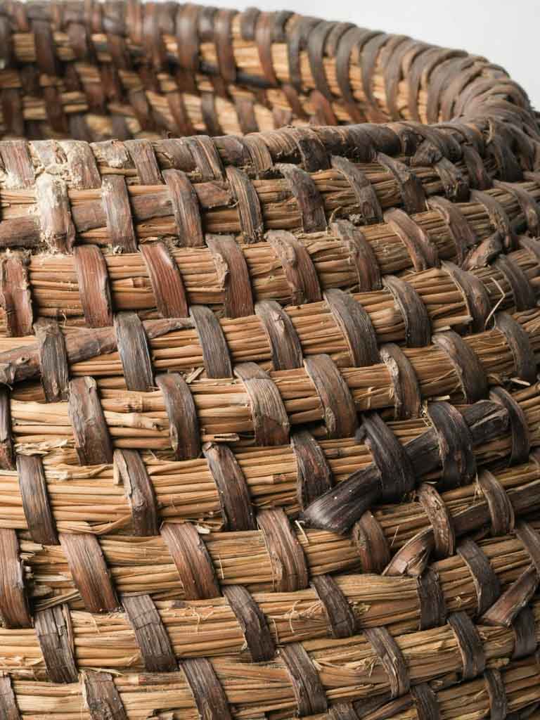 Artisanal mid-20th-century basket  