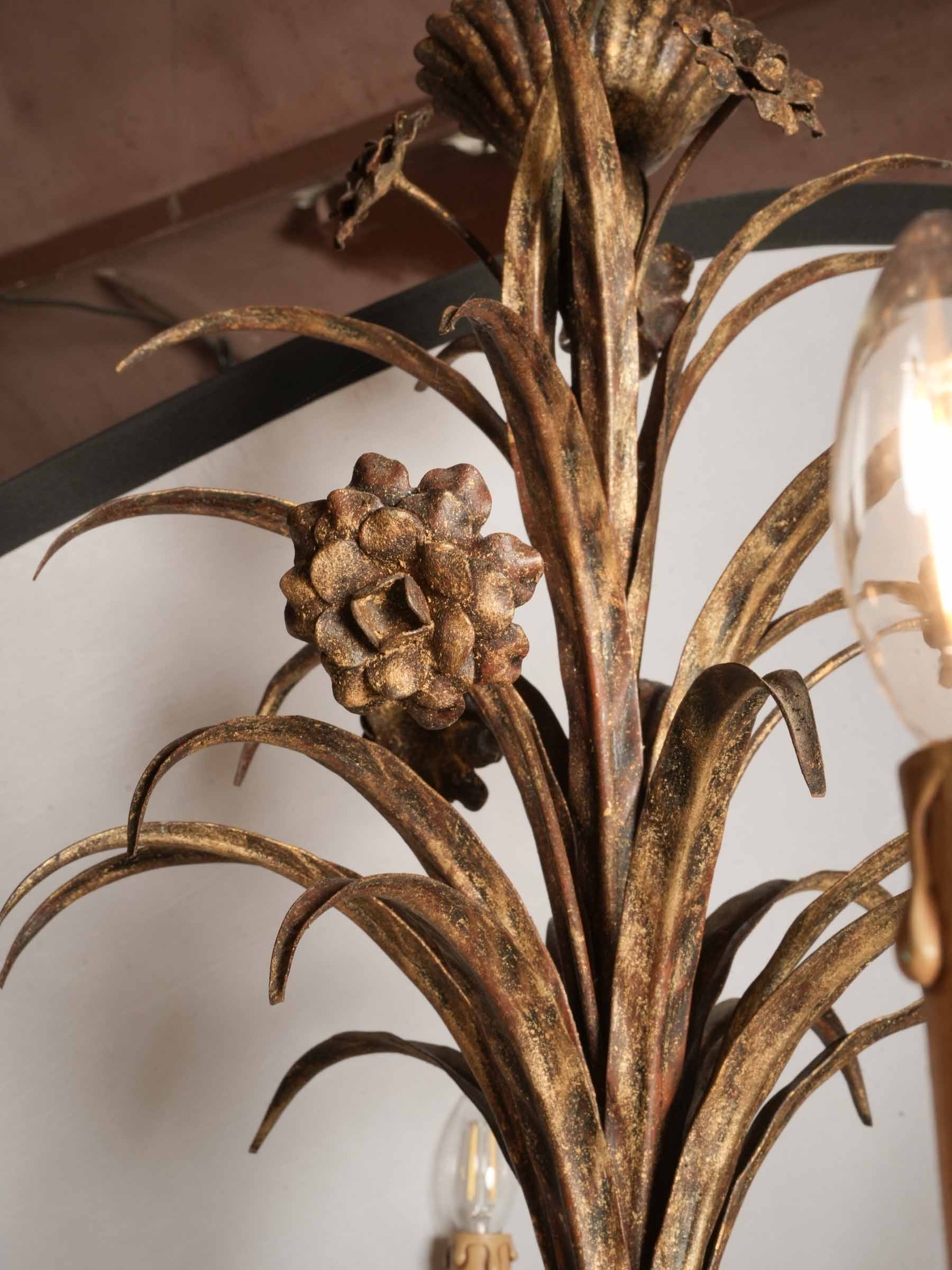 Impressive Hollywood Regency 18-Light Gilt Metal Palm Frond Chandelier, circa 1970 - 38¼" x 42¼"