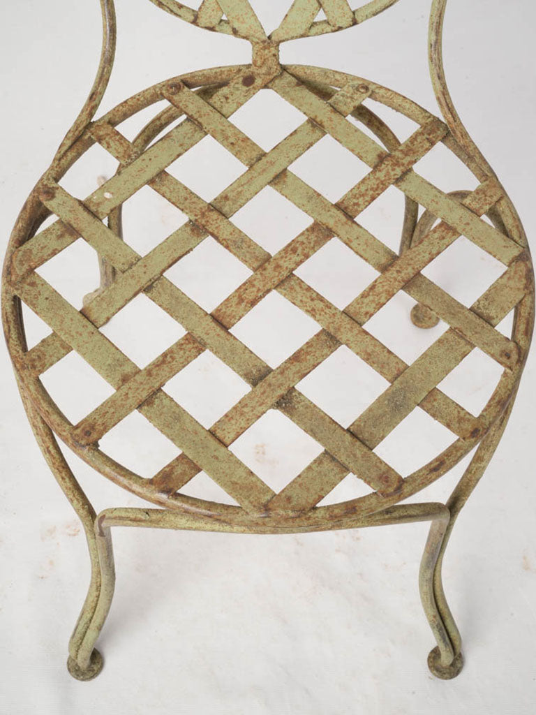 Hand-worked charm iron furniture  