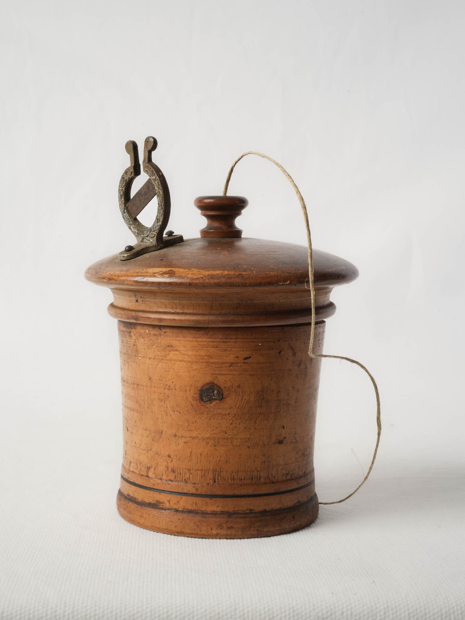 Charming antique fruitwood string cutter  
