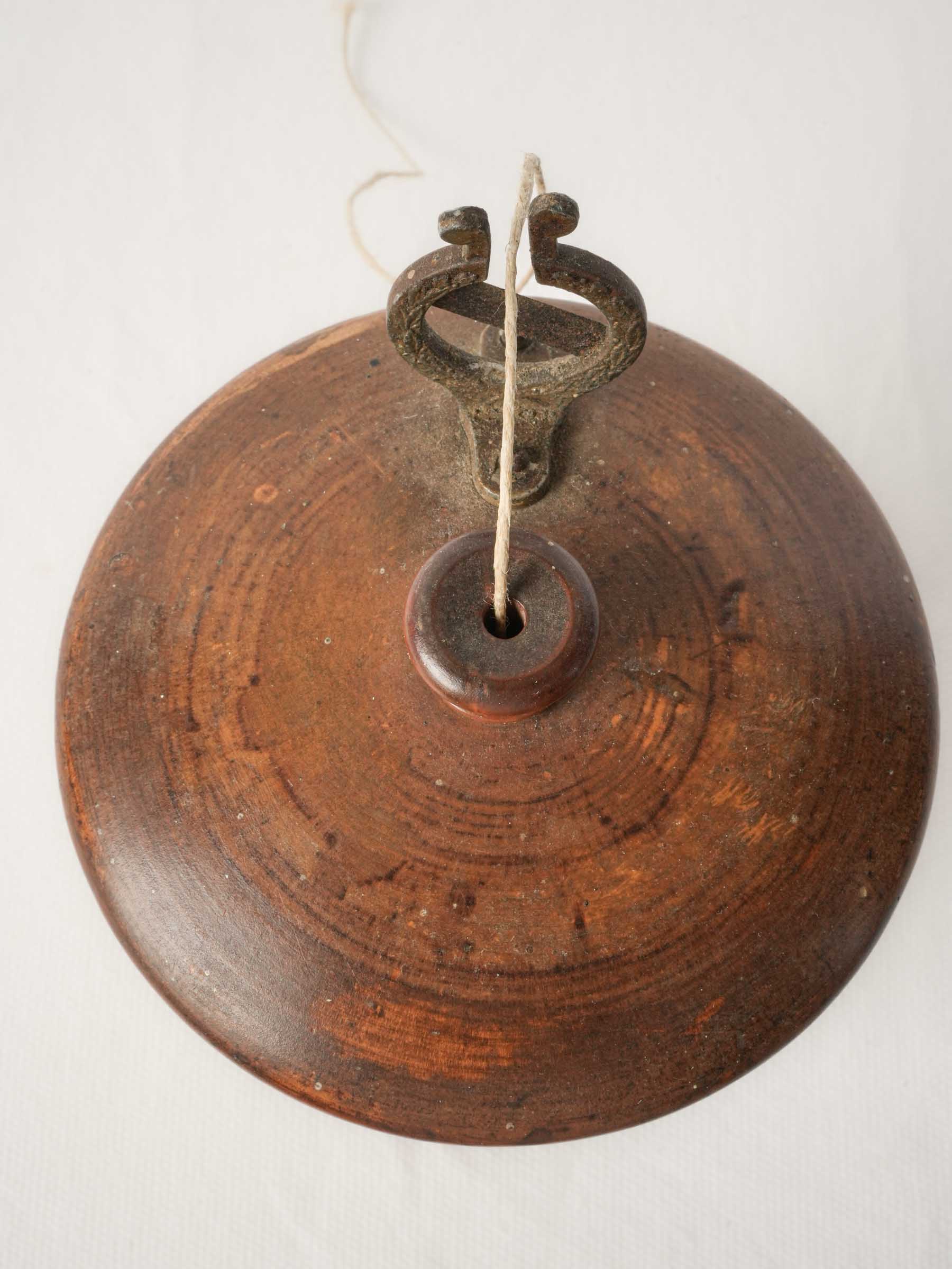 Characterful utilitarian wooden string holder  