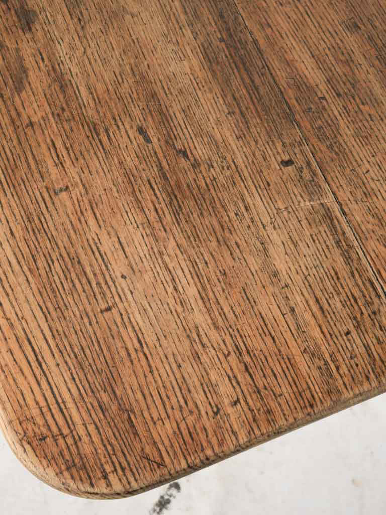 Balanced understated oak accent piece  