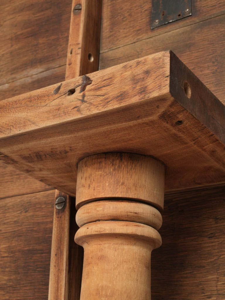 French understated elegance drinks table  