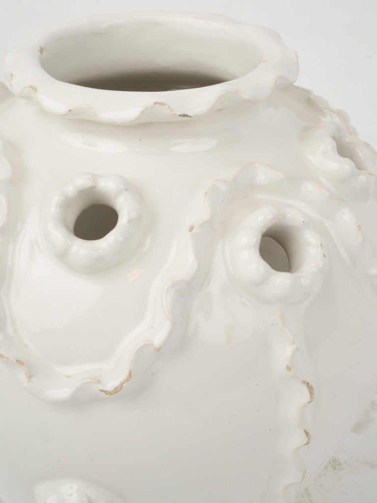 Refined traditional tulipiere vase