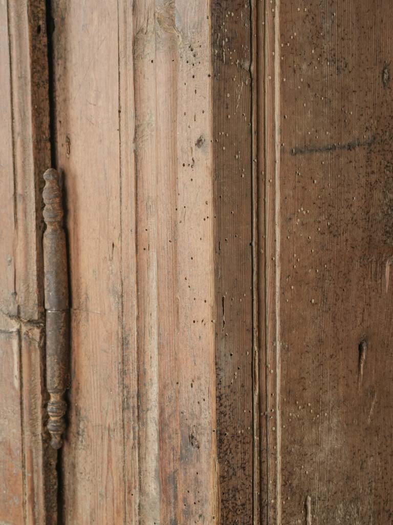 Traditional two-door confiture cabinet
