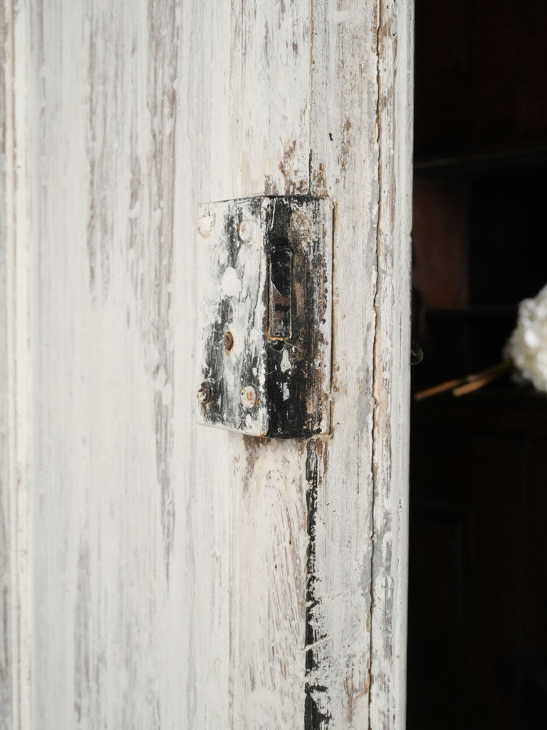 Sophisticated entryway pine cupboard