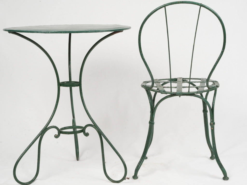 Timeless antique iron garden suite