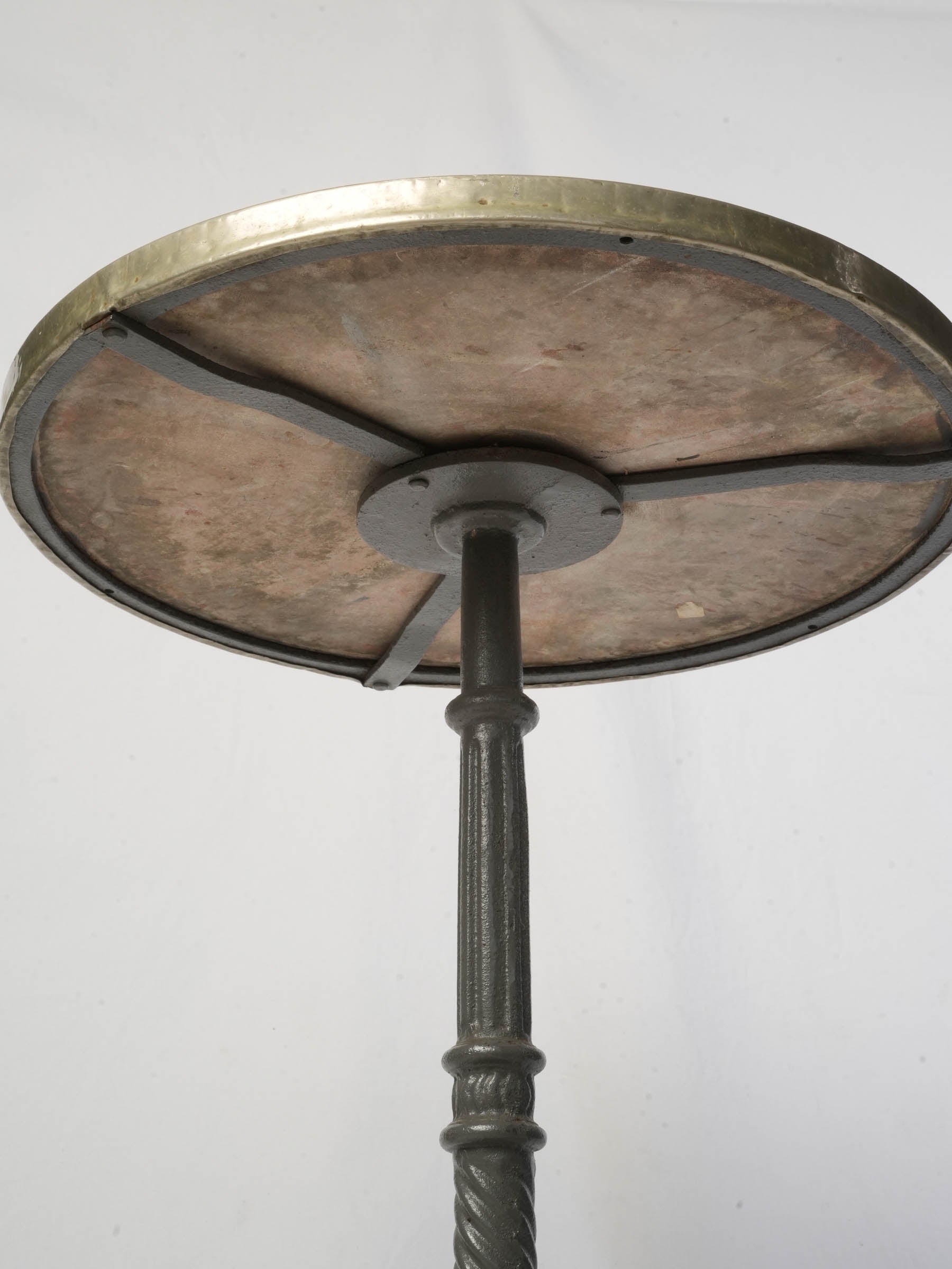 Refined brass and marble table  