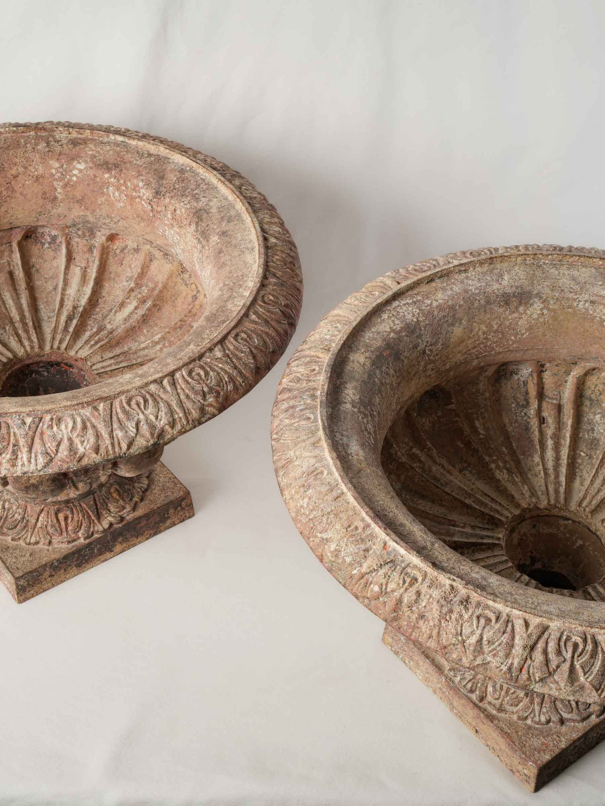 Decorative antique-style urns