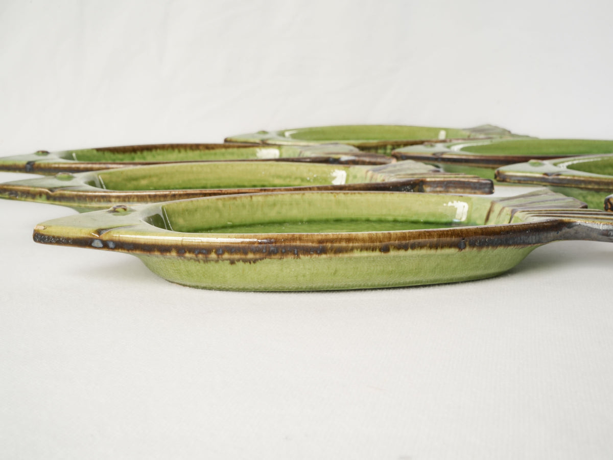 Playful retro Embrun fish plates