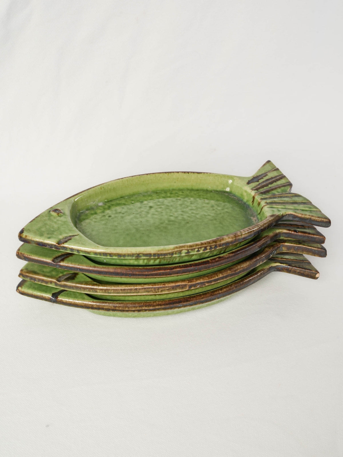 Amusing stylized fish-shaped ceramics