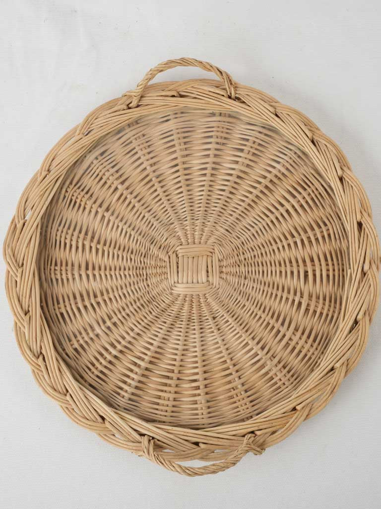 Sleek glass insert bread tray