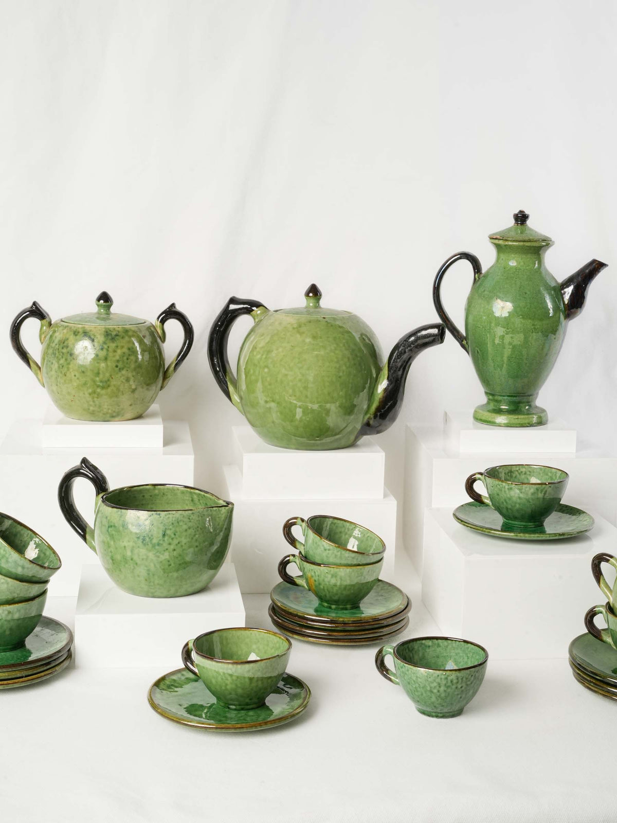 Lively mottled glaze tea set