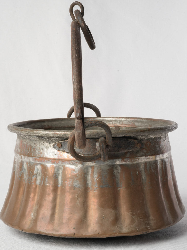 Fluted sides kitchen treasure