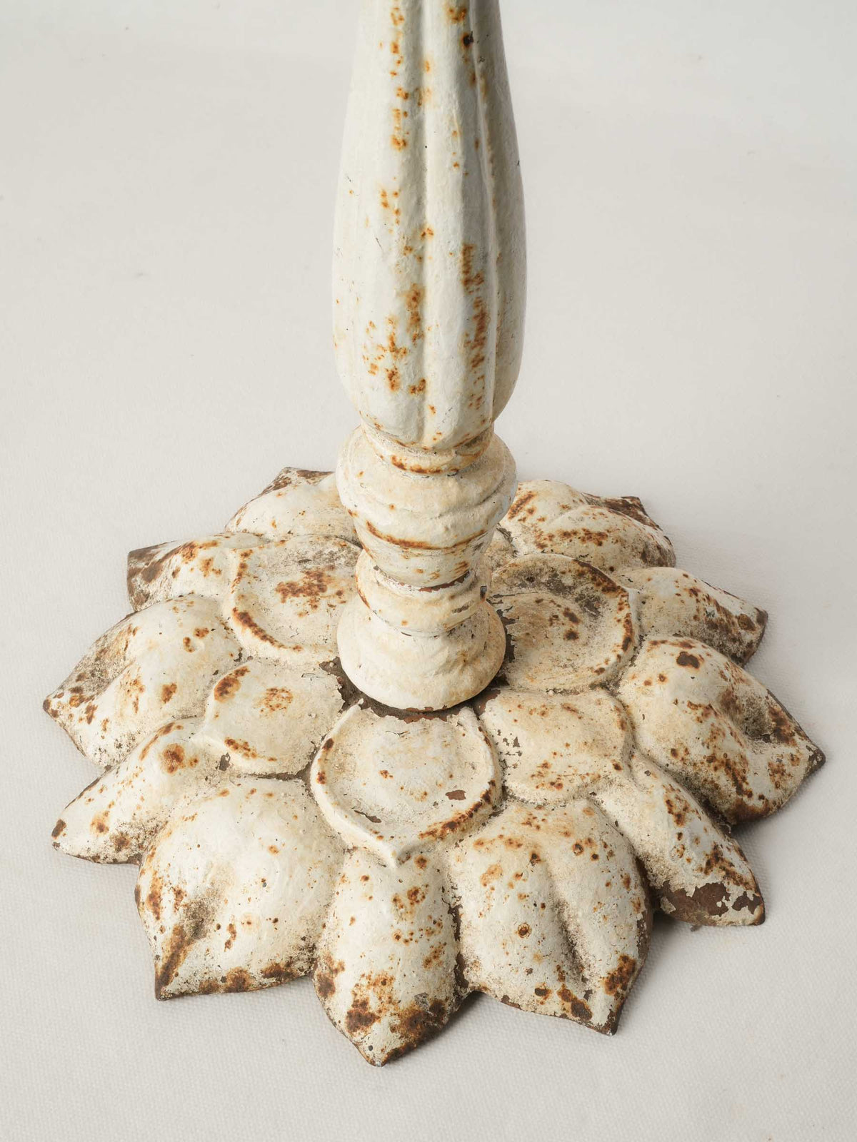 Naturalist styled birdbath centerpiece